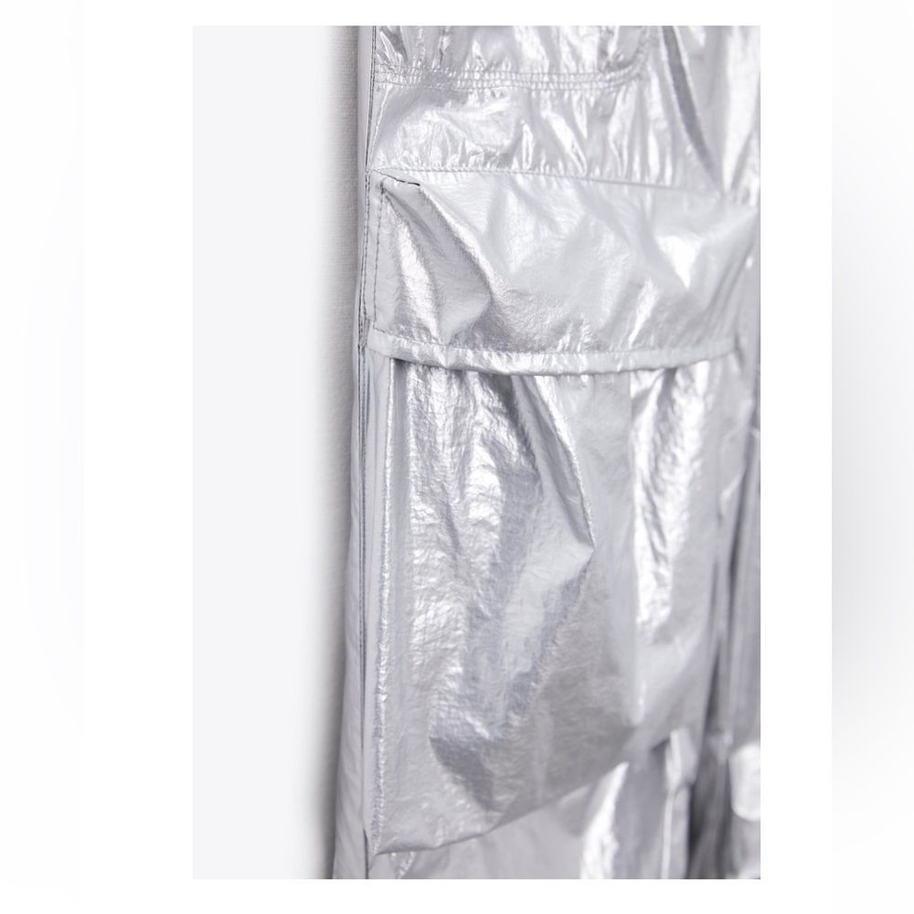 NWT Zara shiny cargo pants silver - Picture 3 of 5